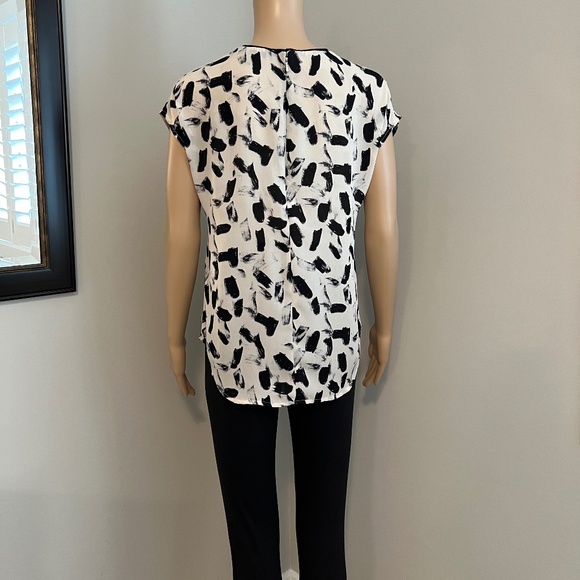 Petite Banana Republic Sleeveless Blouse, Black & Cream - Picture 3 of 5